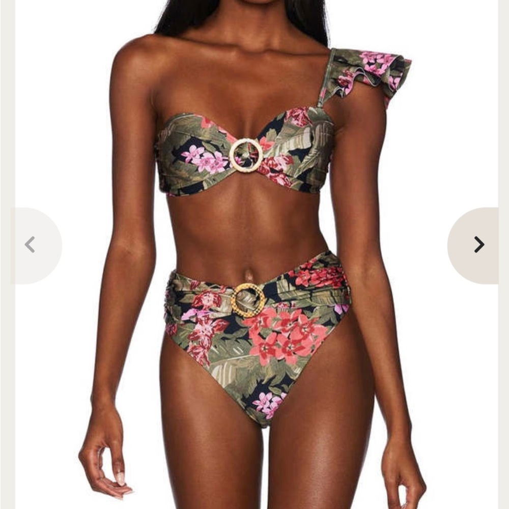 NWT Beach Riot Set